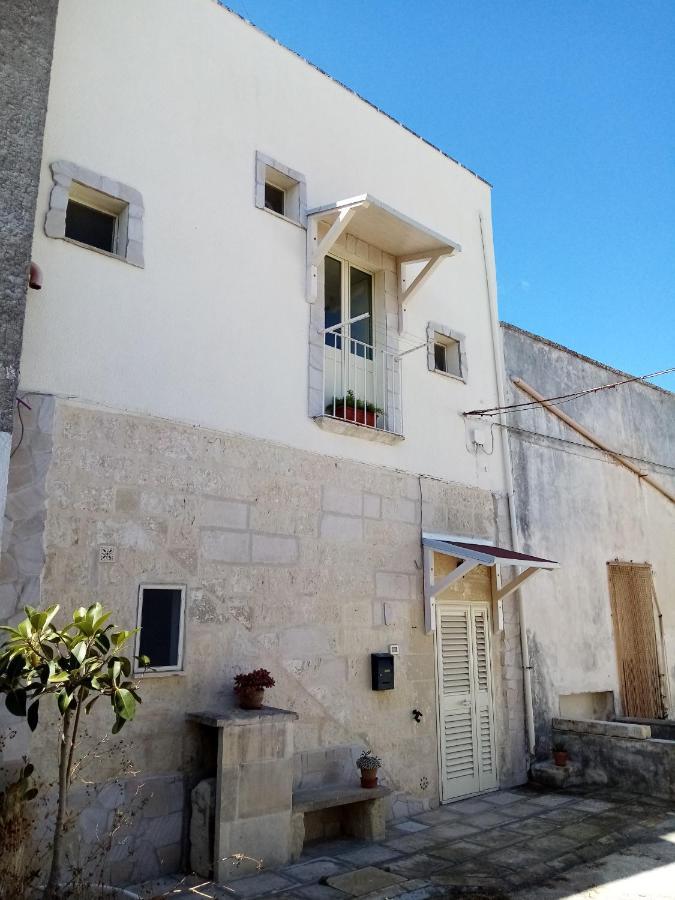 Casa Corte Della Liberta Uggiano La Chiesa Luaran gambar